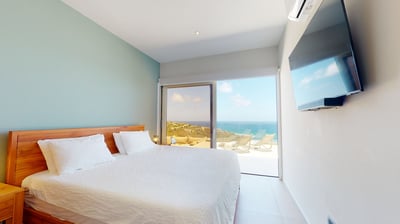 Luxury Villa Photo #23