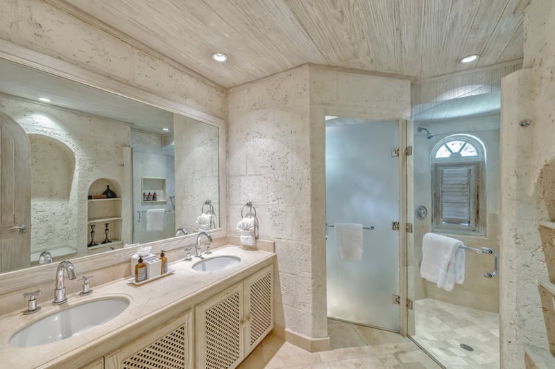 Bluff House and Cottage