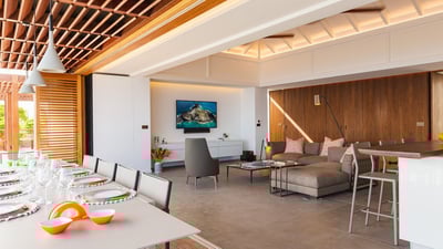 Luxury Villa Photo #30