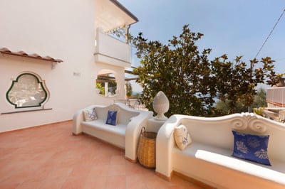 Luxury Villa Photo #7