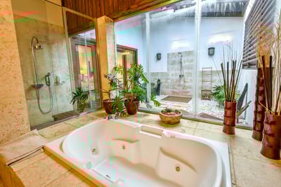Luxury Villa Photo #28