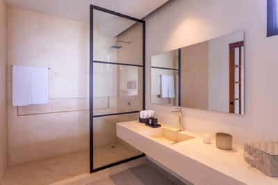 Luxury Villa Photo #24