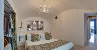 Luxury Villa Photo #22