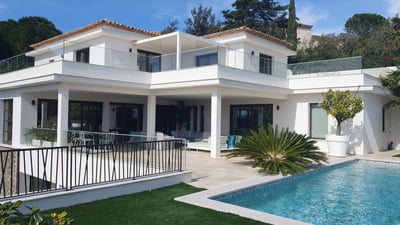 Luxury Villa Photo #2