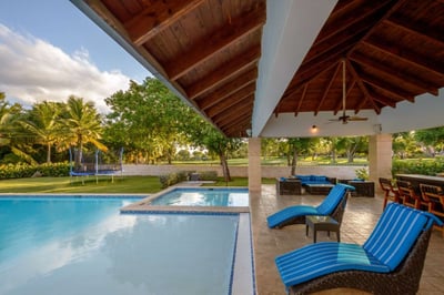 Luxury Villa Photo #7