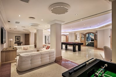Luxury Villa Photo #32