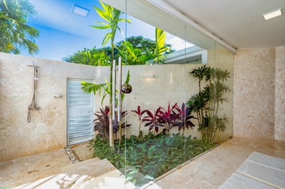 Luxury Villa Photo #47