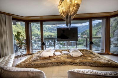 Luxury Villa Photo #17