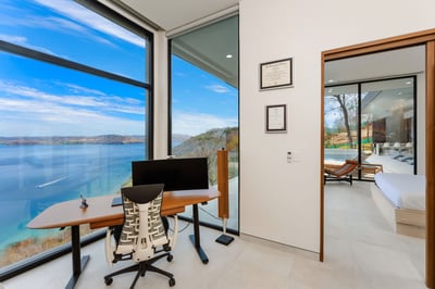 Luxury Villa Photo #18