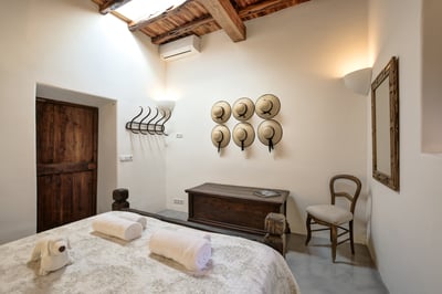 Luxury Villa Photo #29