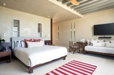 Luxury Villa Photo #25