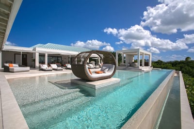 Luxury Villa Photo #2