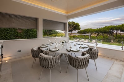 Luxury Villa Photo #7