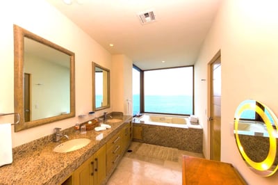 Luxury Villa Photo #65
