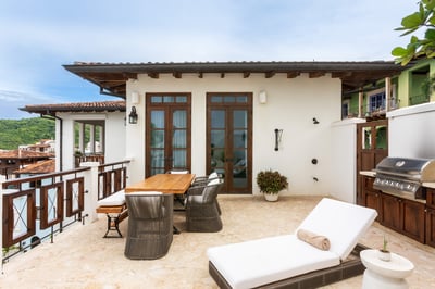 Luxury Villa Photo #3