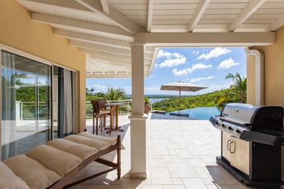 Luxury Villa Photo #13