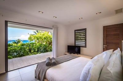 Luxury Villa Photo #26