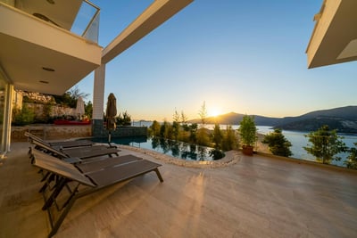 Luxury Villa Photo #5