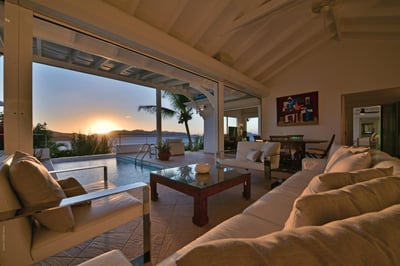Luxury Villa Photo #15