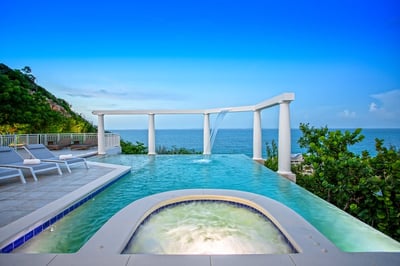 Luxury Villa Photo #5
