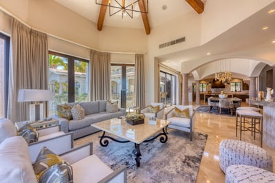 Luxury Villa Photo #38