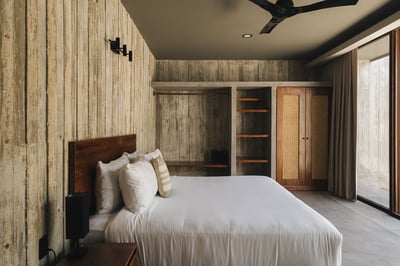 Luxury Villa Photo #35
