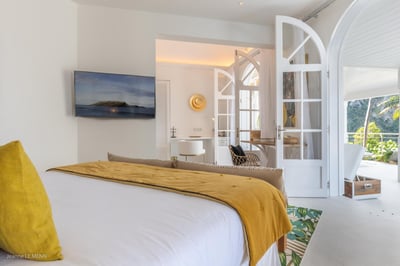 Luxury Villa Photo #37
