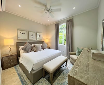 Luxury Villa Photo #11