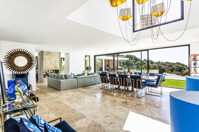 Luxury Villa Photo #15