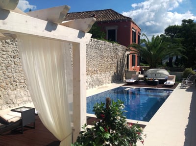 Luxury Villa Photo #22