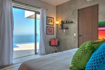 Luxury Villa Photo #30