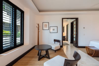 Luxury Villa Photo #28