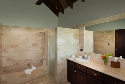 Luxury Villa Photo #13