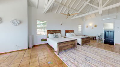 Luxury Villa Photo #30