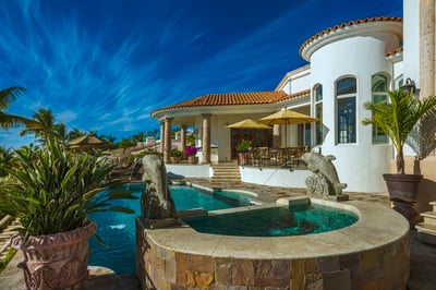 Luxury Villa Photo #6