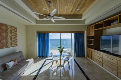 Luxury Villa Photo #19