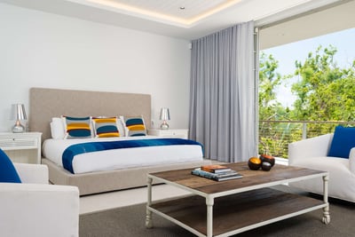 Luxury Villa Photo #12