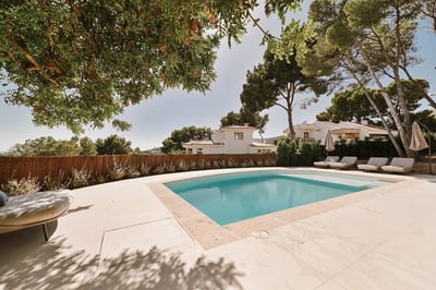 Luxury Villa Photo #2