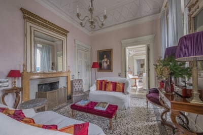 Luxury Villa Photo #22