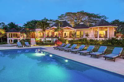 Luxury Villa Photo #3