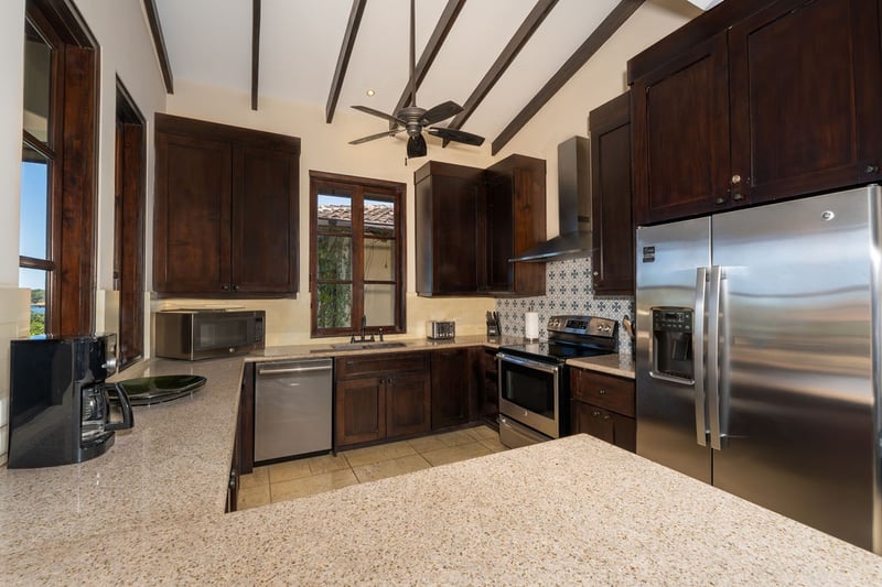 38 Avenida la Antigua