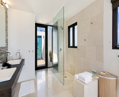 Luxury Villa Photo #28