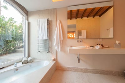 Luxury Villa Photo #23