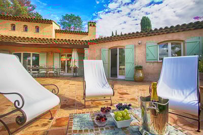 Luxury Villa Photo #9