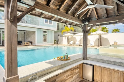 Luxury Villa Photo #7