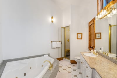 Luxury Villa Photo #7