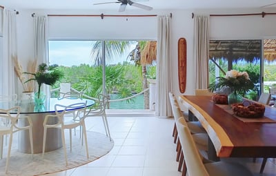 Luxury Villa Photo #18