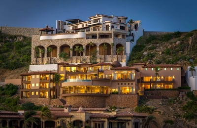 Luxury Villa Photo #3
