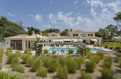 Luxury Villa Photo #3