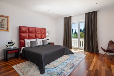 Luxury Villa Photo #61
